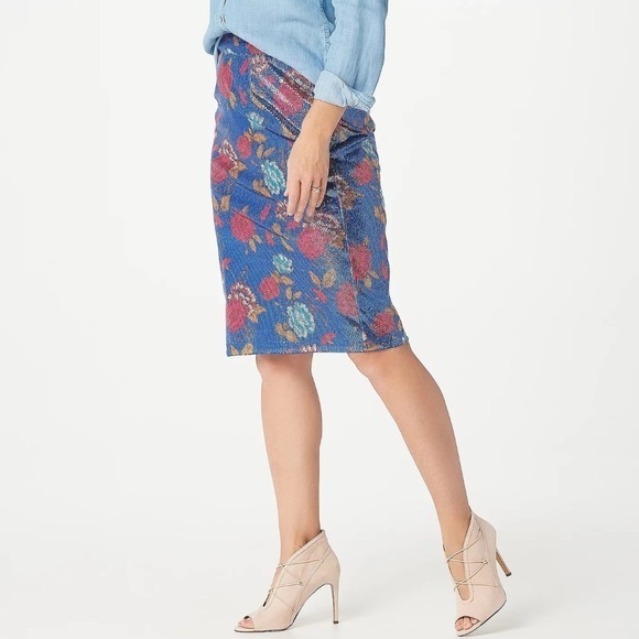 GILI MERMAID SEQUINED BLUE FLORAL PRINT PENCIL SKIRT 10 - Picture 1 of 10